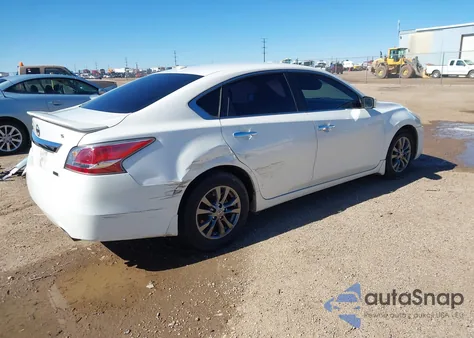 2015 Nissan Altima 2.5 S из США, поврежденный, VIN 1N4AL3AP5FN898623